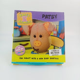 the piglet with a new baby brother - BKLT30338