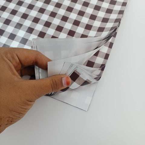 Plastic gift sheets-brown with white checked - 22.5*22.5 in - 20 sheets - EKPS0027
