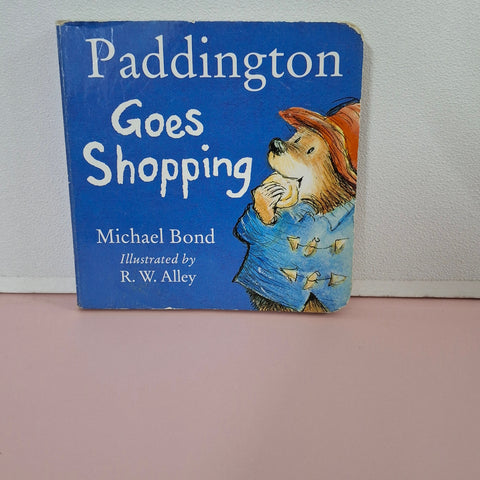 Padding On Goes Shopping - BKLT50054