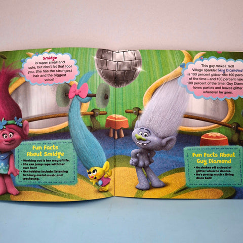 Trolls Dance Hugs Sings - BKLT50588