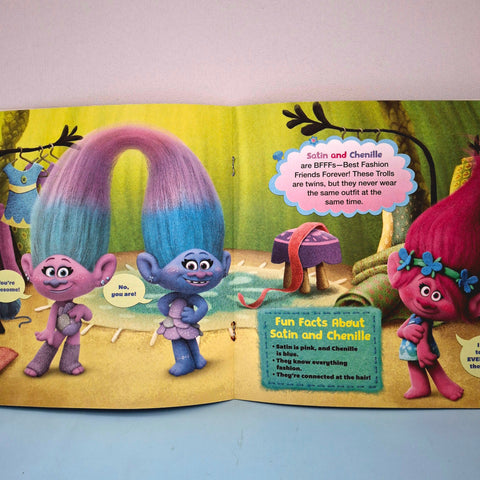 Trolls Dance Hugs Sings - BKLT50588