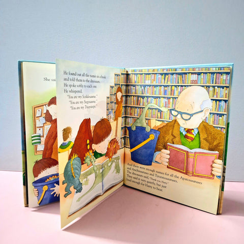 Harry And The Bucketful Of Dinosaurs - BKLT51384