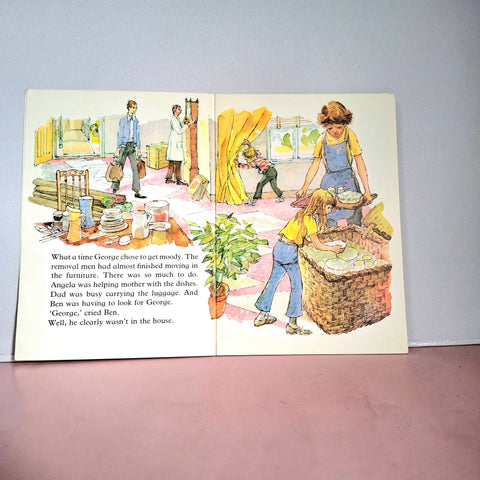George Moves House - BKLT51411