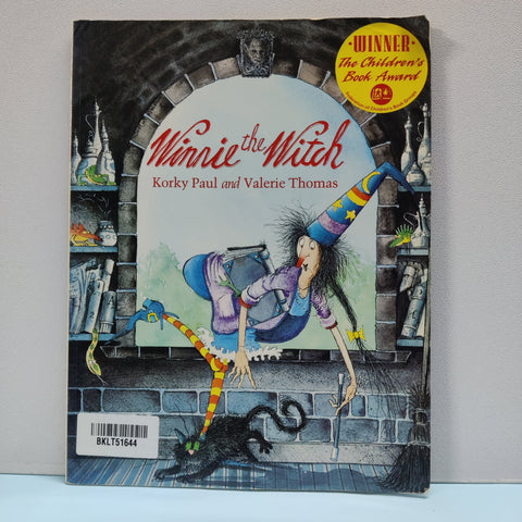 Winnie The Witch - BKLT51644