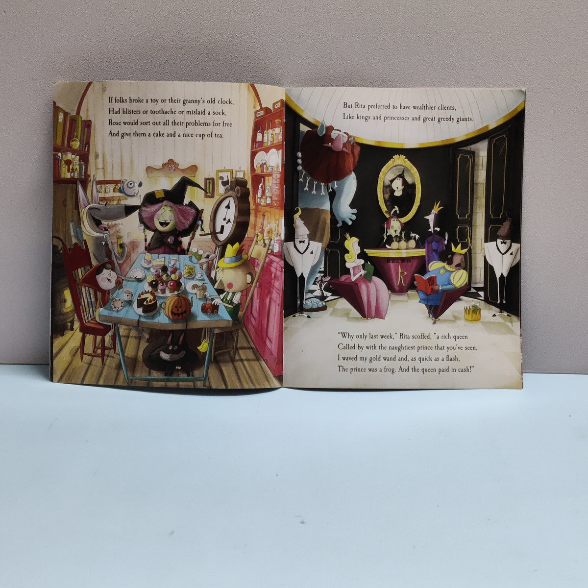 Rich Witch Poor Witch - BKLT51690