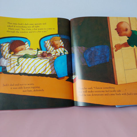 Harry And The Dinosaurs First Sleep Over - BKLT51721