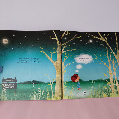 The Hackney Martian - BKLT51750