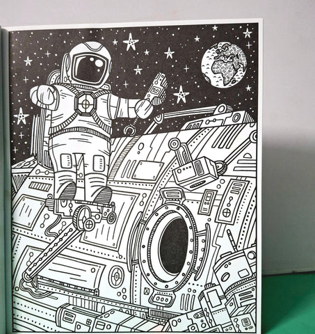 Space Magic Painting Book - BKLT52142