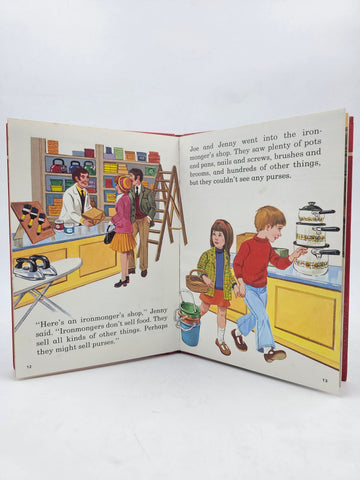 A Very Specuial Present - BKLT60154