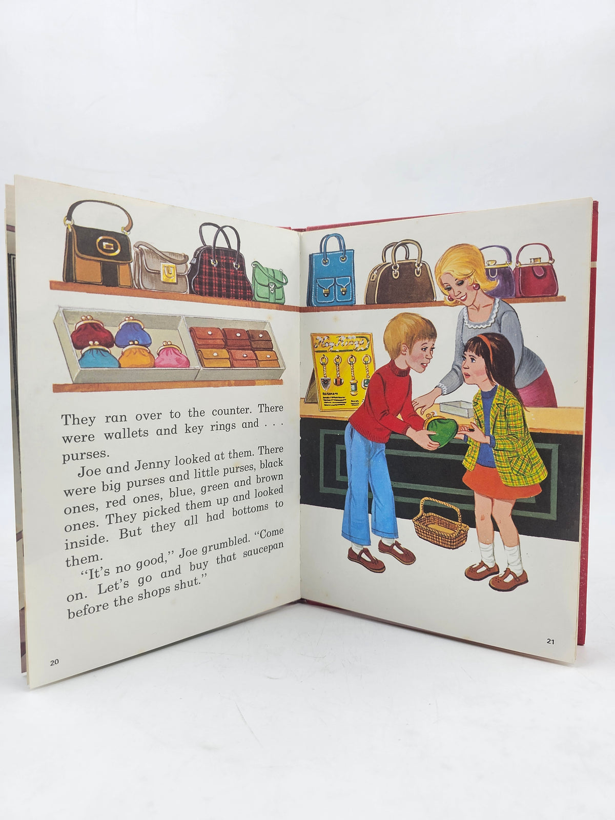 A Very Specuial Present - BKLT60154