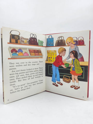 A Very Specuial Present - BKLT60154