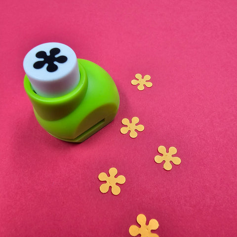 Craft Punch Small Flower - EKC2163