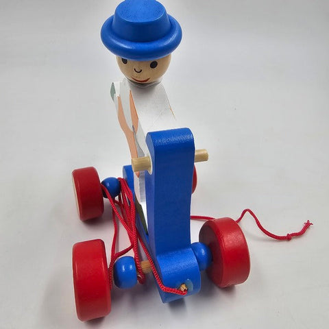Wooden man face pullalong 1pc random design will be shipped  - EKT3211