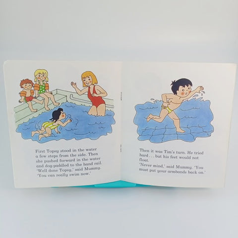 Topsy+tim go swimming - BKLT30096