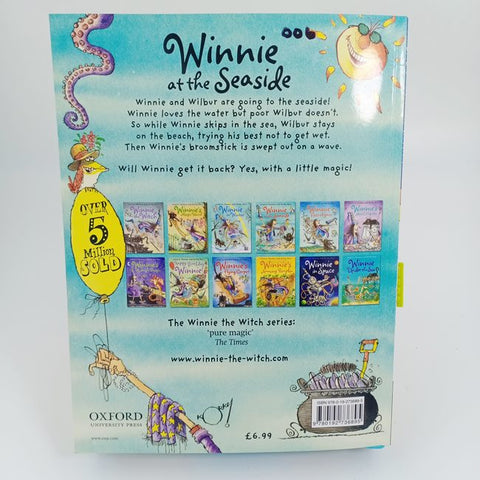 winnie at the seaside - BKLT30396