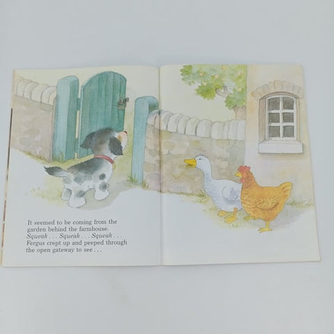 fergus the farmyard dog - BKLT30818