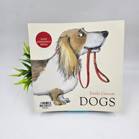 Family Gravett Dogs - BKLT40127