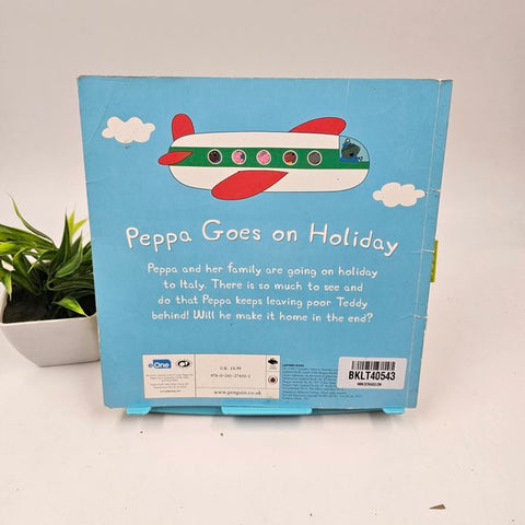 Peppa Goes On - BKLT40543