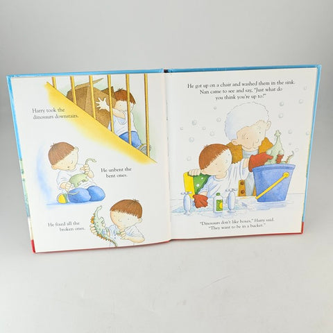 Harry And The Buketful A Dinosaurs - BKLT40804