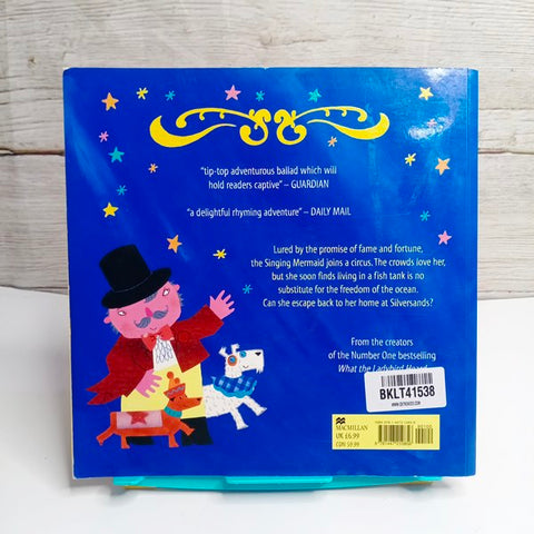 Peppa Goes On Holiday - BKLT41537