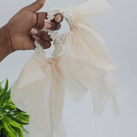 Rubber Band Pearl Bow Half White 1pc - EKAS0032