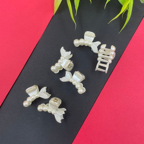 White Fish Pearl Model Clip 1pair Random Design Will Be Shipped - EKAS0164