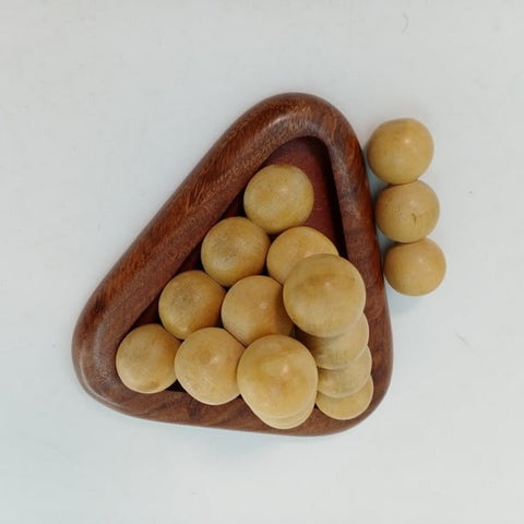 pyramid ball puzzle - EKSD0241