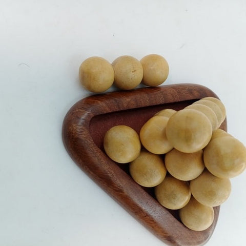 pyramid ball puzzle - EKSD0241