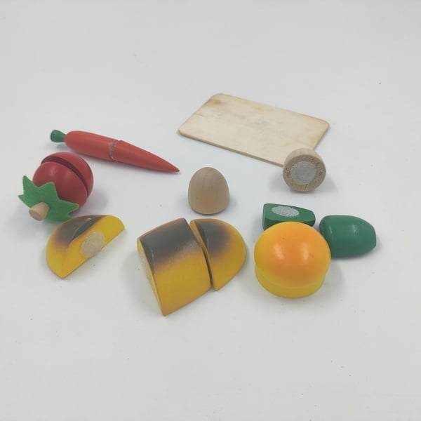 Wooden 8pc Vegetable Cutting - EKT2125