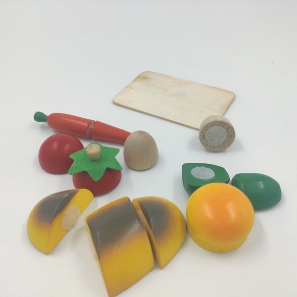 Wooden 8pc Vegetable Cutting - EKT2125