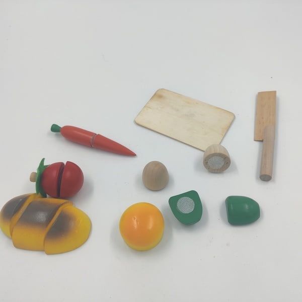 Wooden 8pc Vegetable Cutting - EKT2125