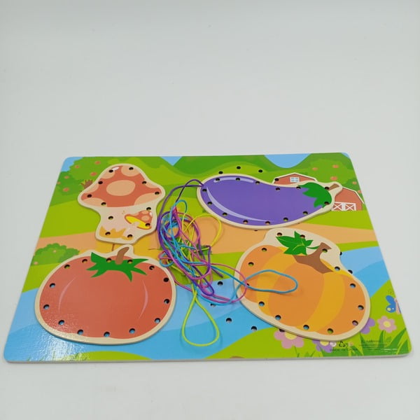 Wooden lacing Board - Vegetables - EKT2302