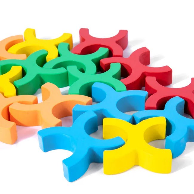 Wooden Stacking Blocks Set – 15 Pieces