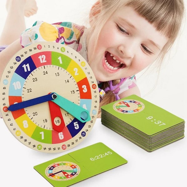 Wooden Clock Model With Cards - EKT2814